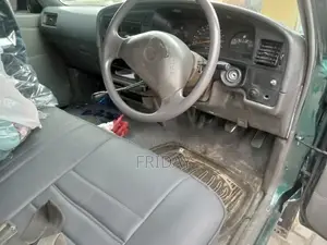 Toyota Hilux 1998 Green