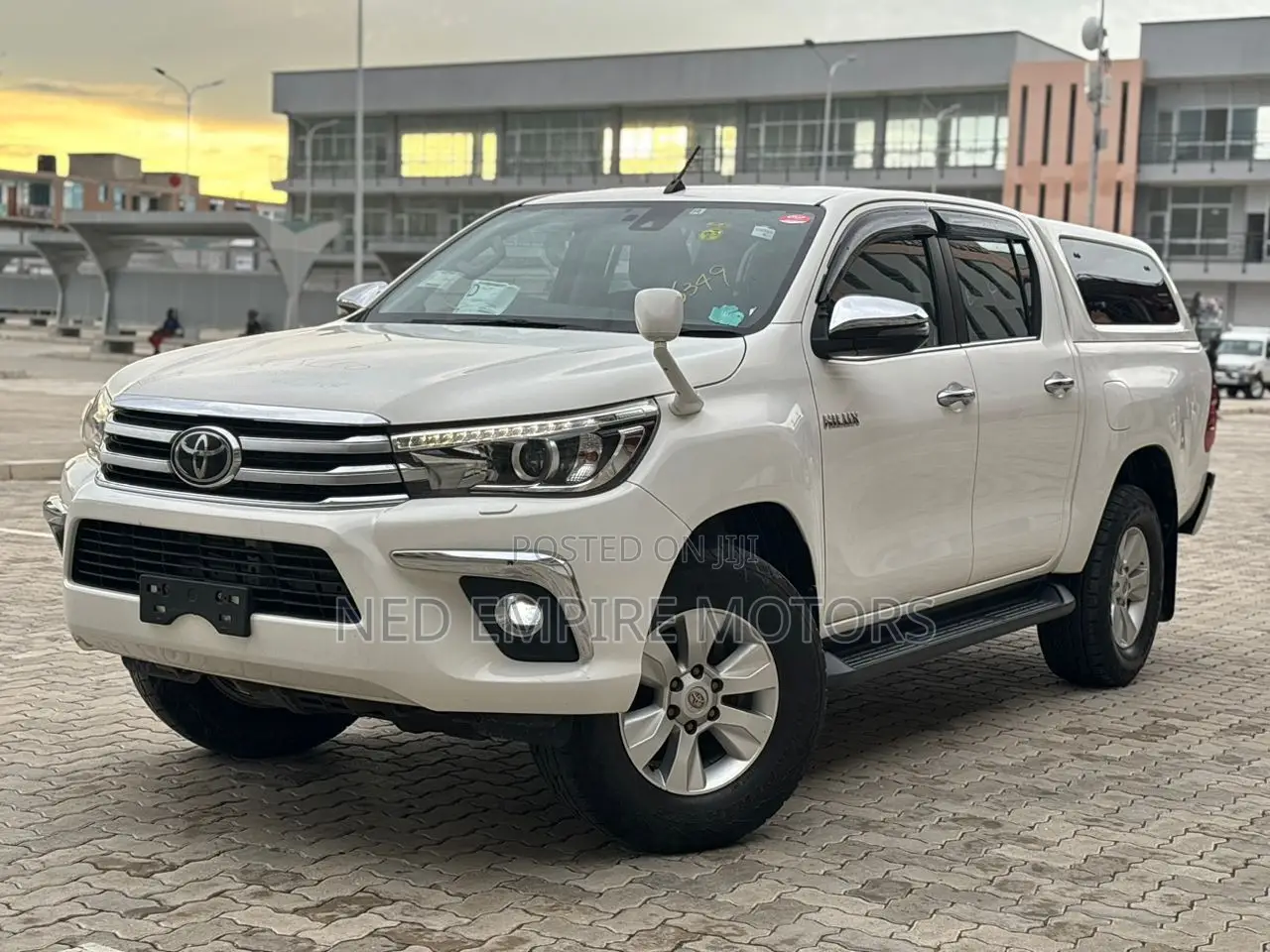 Toyota Hilux 2019 White
