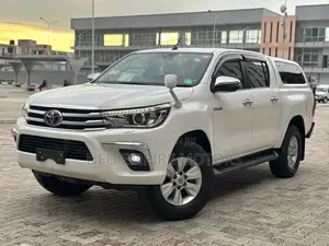 Toyota Hilux 2019 White