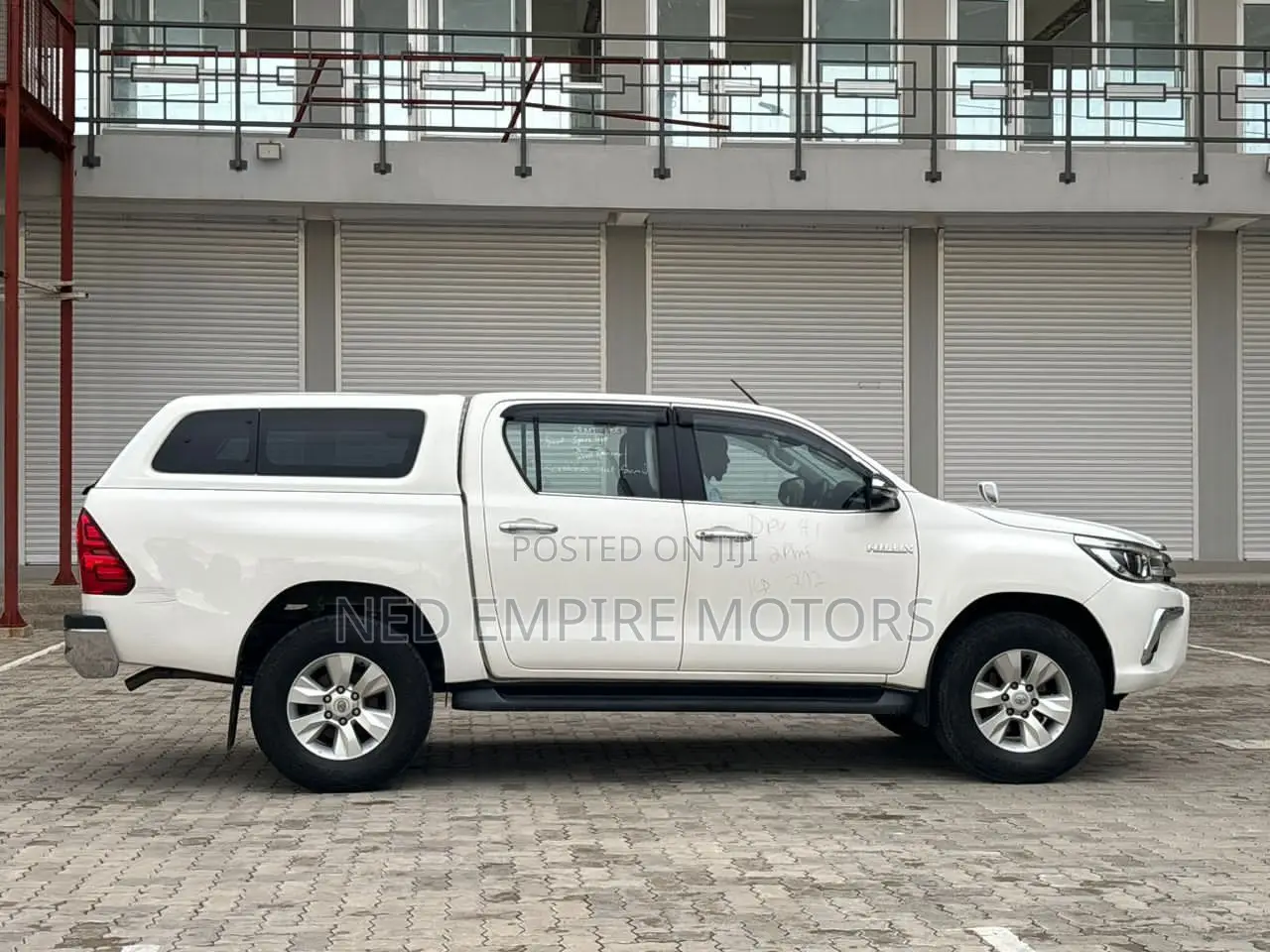 Toyota Hilux 2019 White