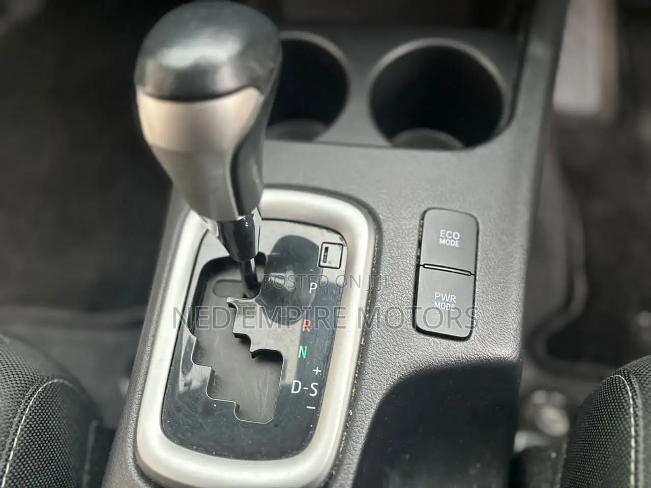 Toyota Hilux 2019 White