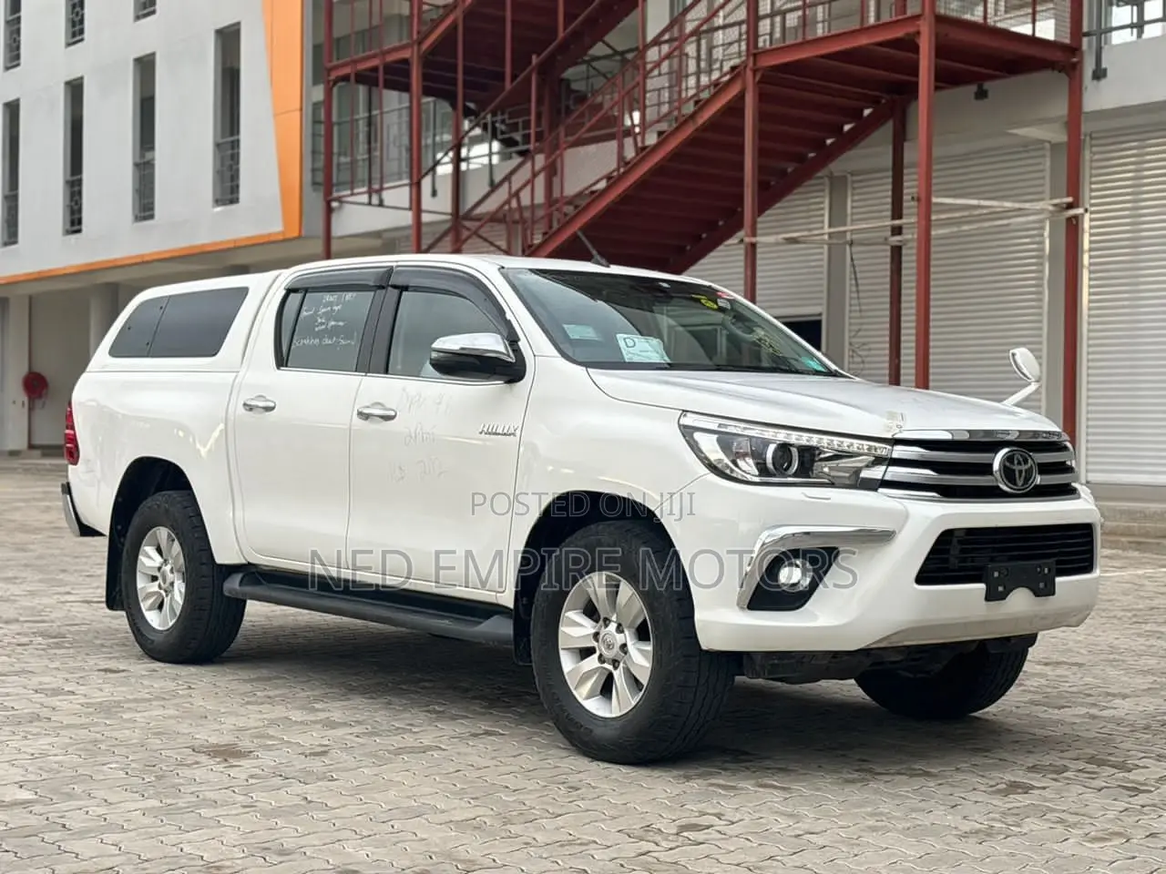 Toyota Hilux 2019 White