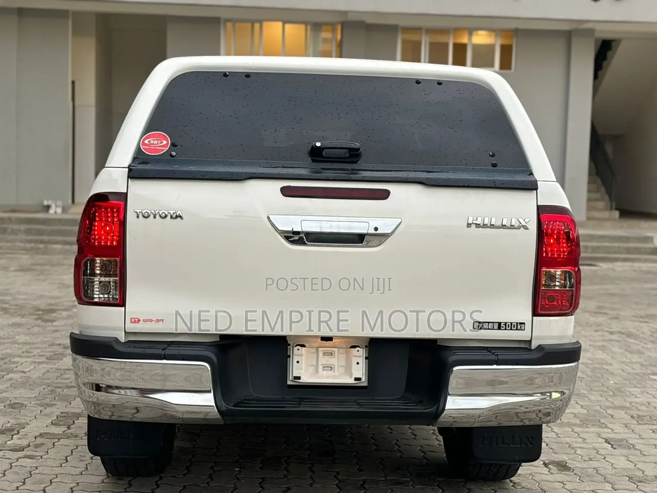 Toyota Hilux 2019 White