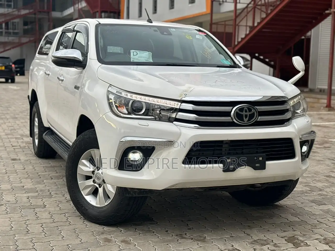 Toyota Hilux 2019 White