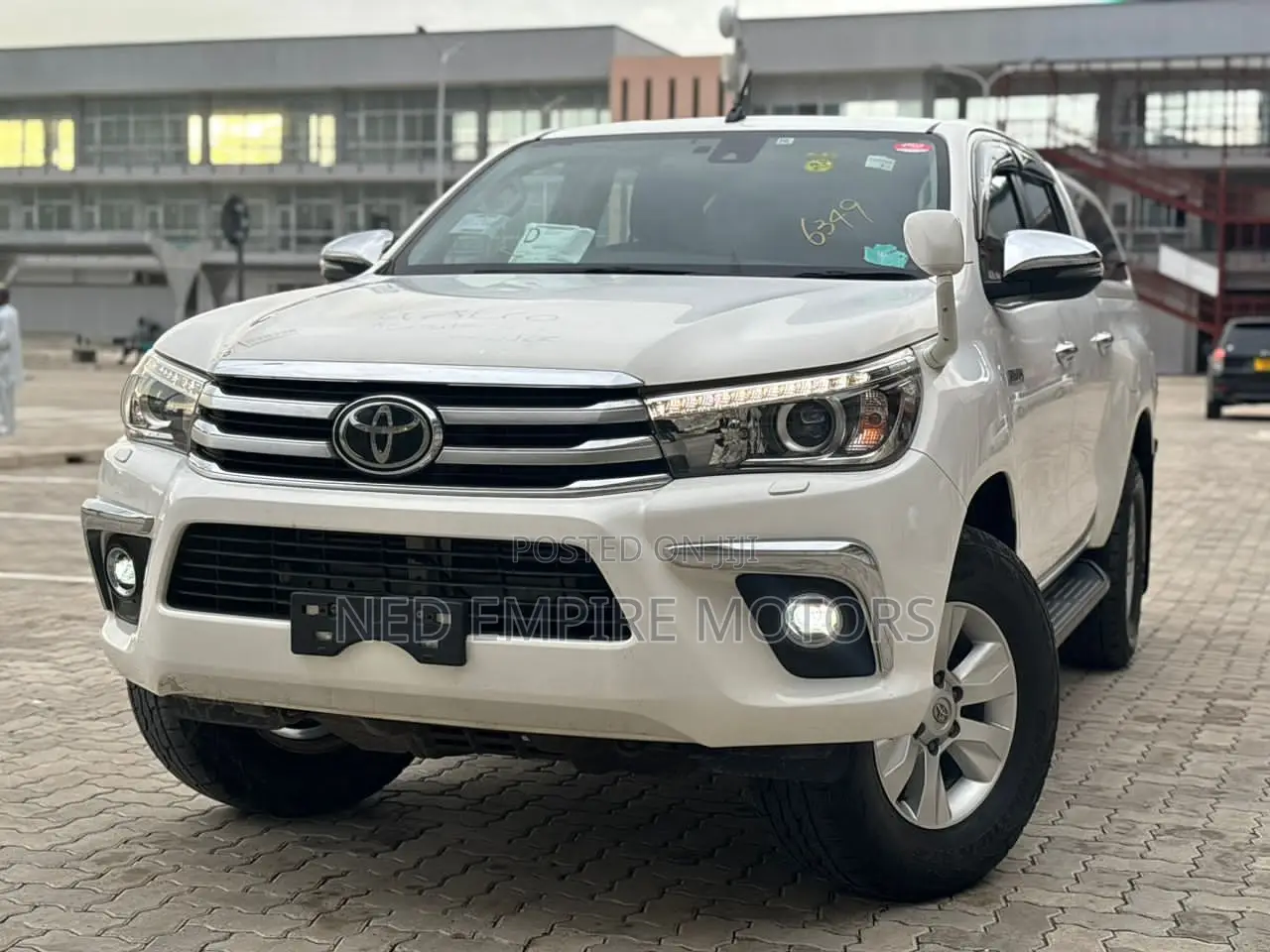 Toyota Hilux 2019 White