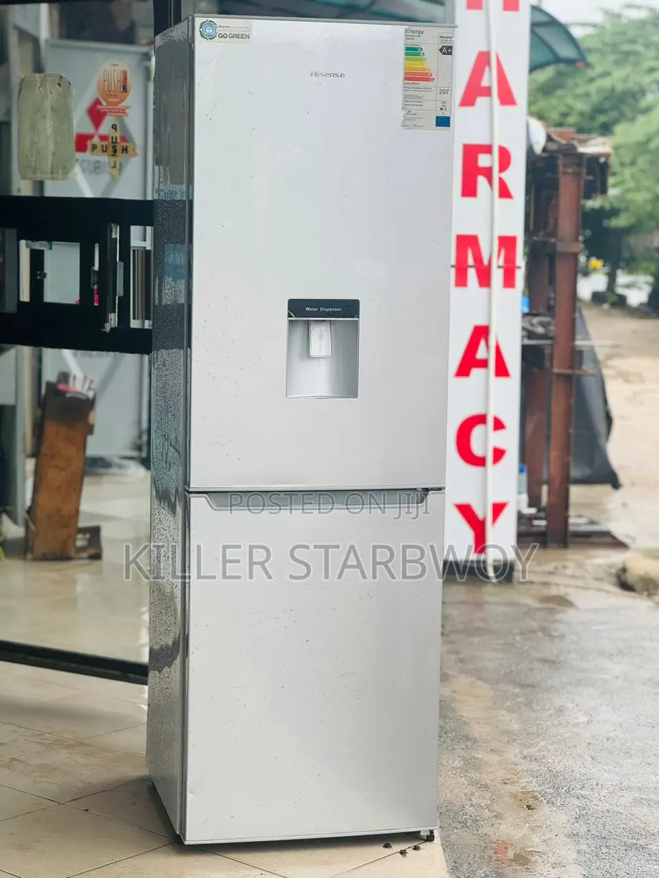 Hisense Lita 320, Kubwa Ina Water Dispenser