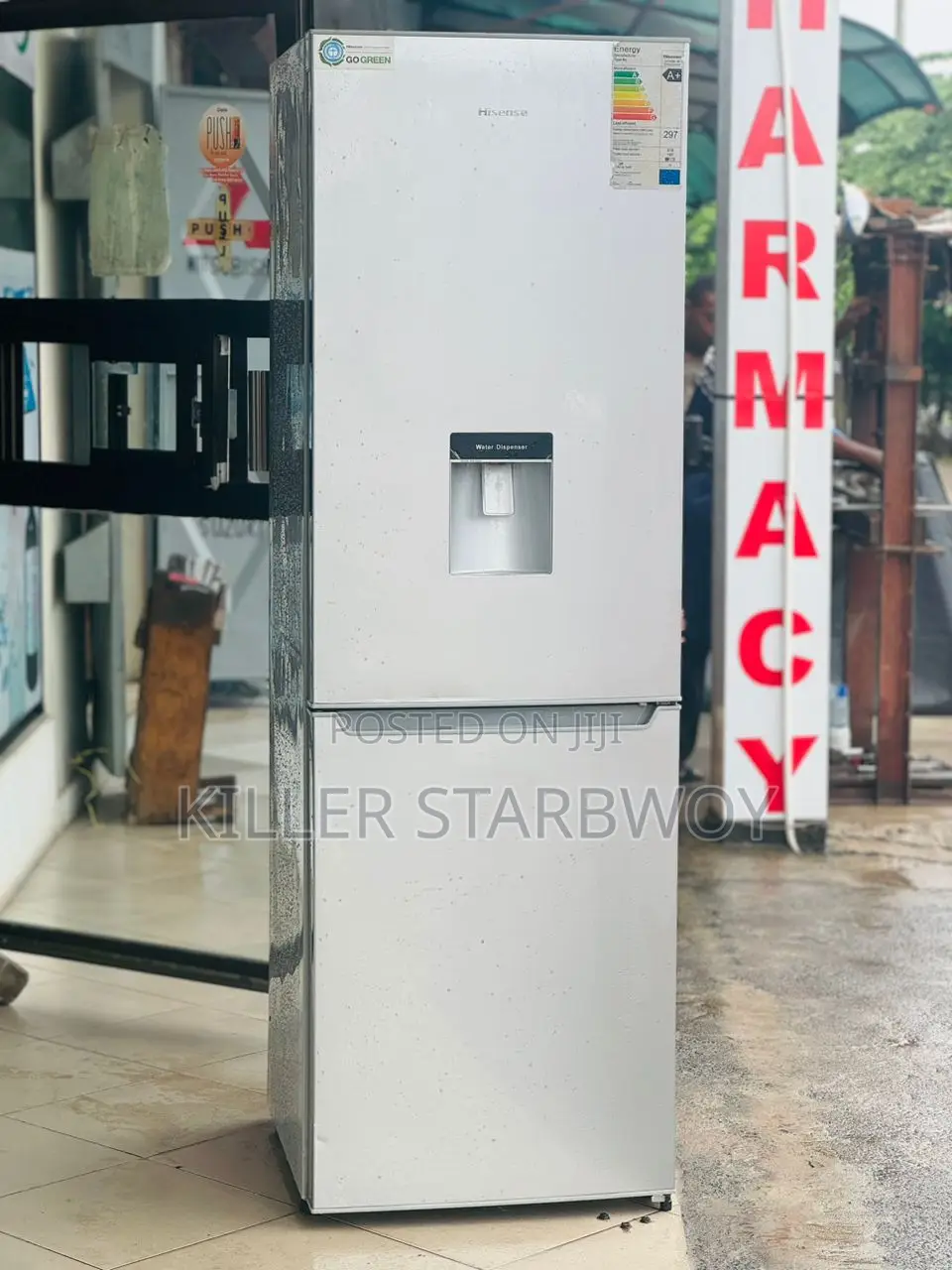 Hisense Lita 320, Kubwa Ina Water Dispenser