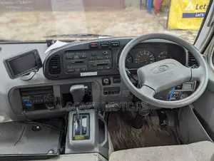 Toyota Coaster 2002 Gold