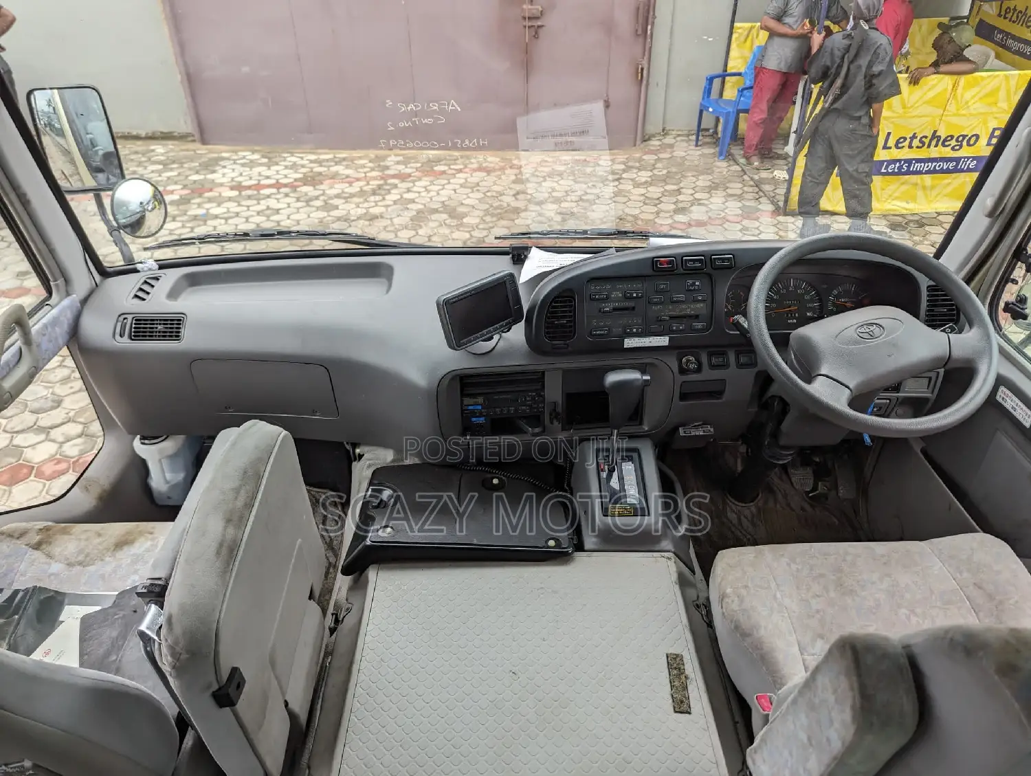 Toyota Coaster 2002 Gold