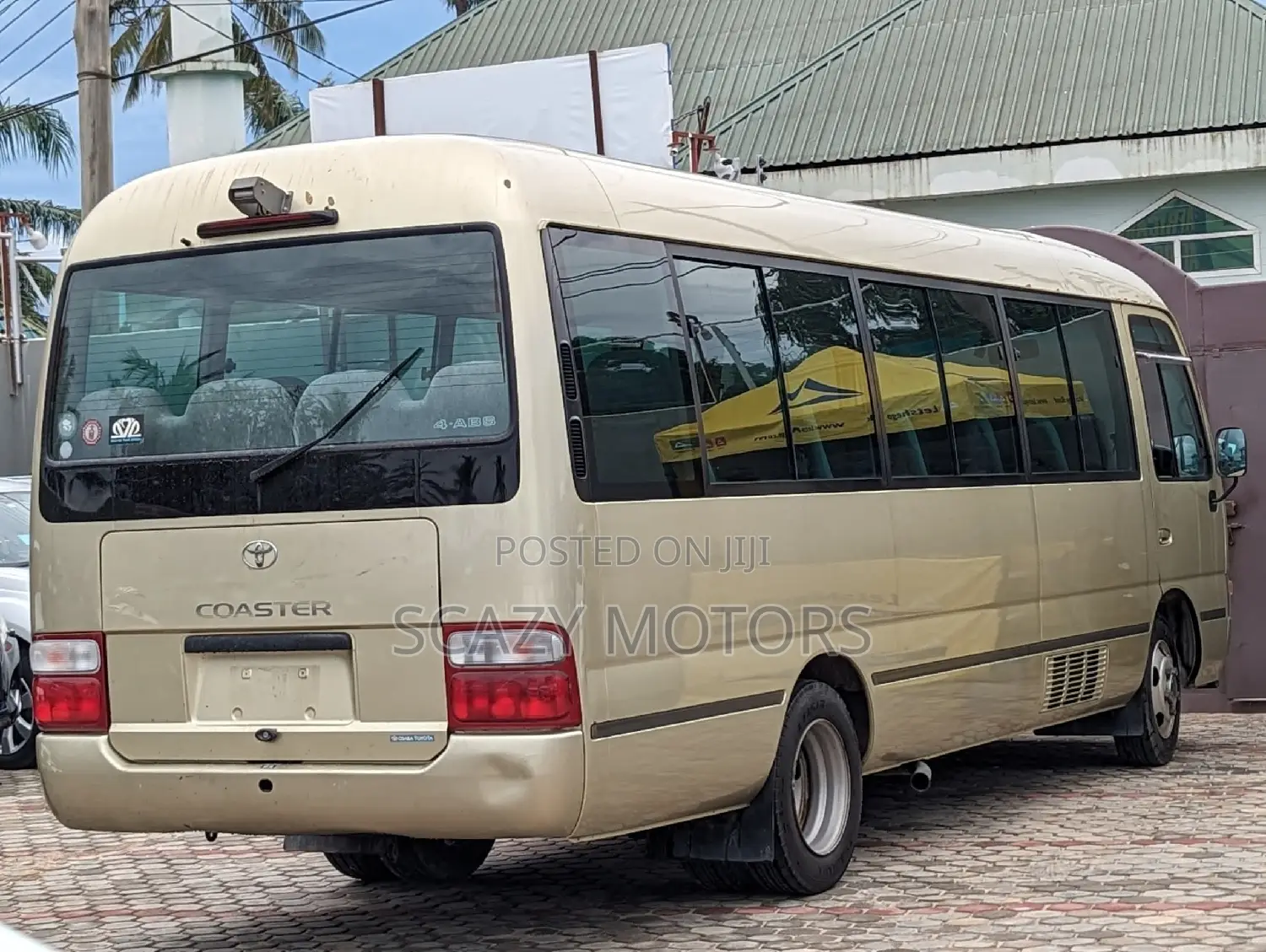 Toyota Coaster 2002 Gold