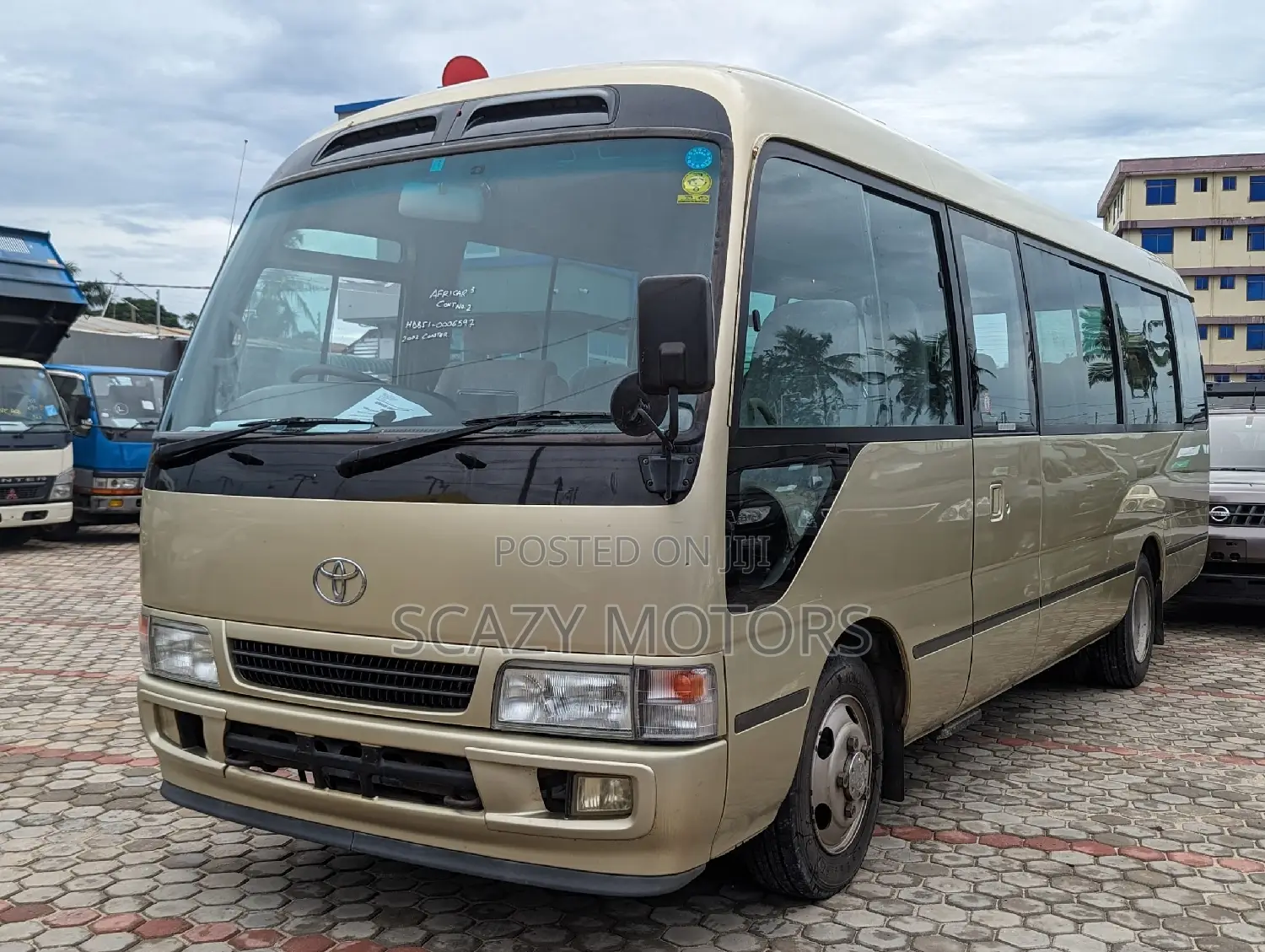 Toyota Coaster 2002 Gold