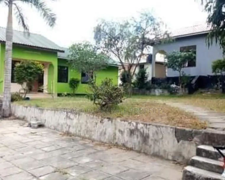 5bdrm Apartment in Pugu Kajiungeni, Mbezi Beach for sale