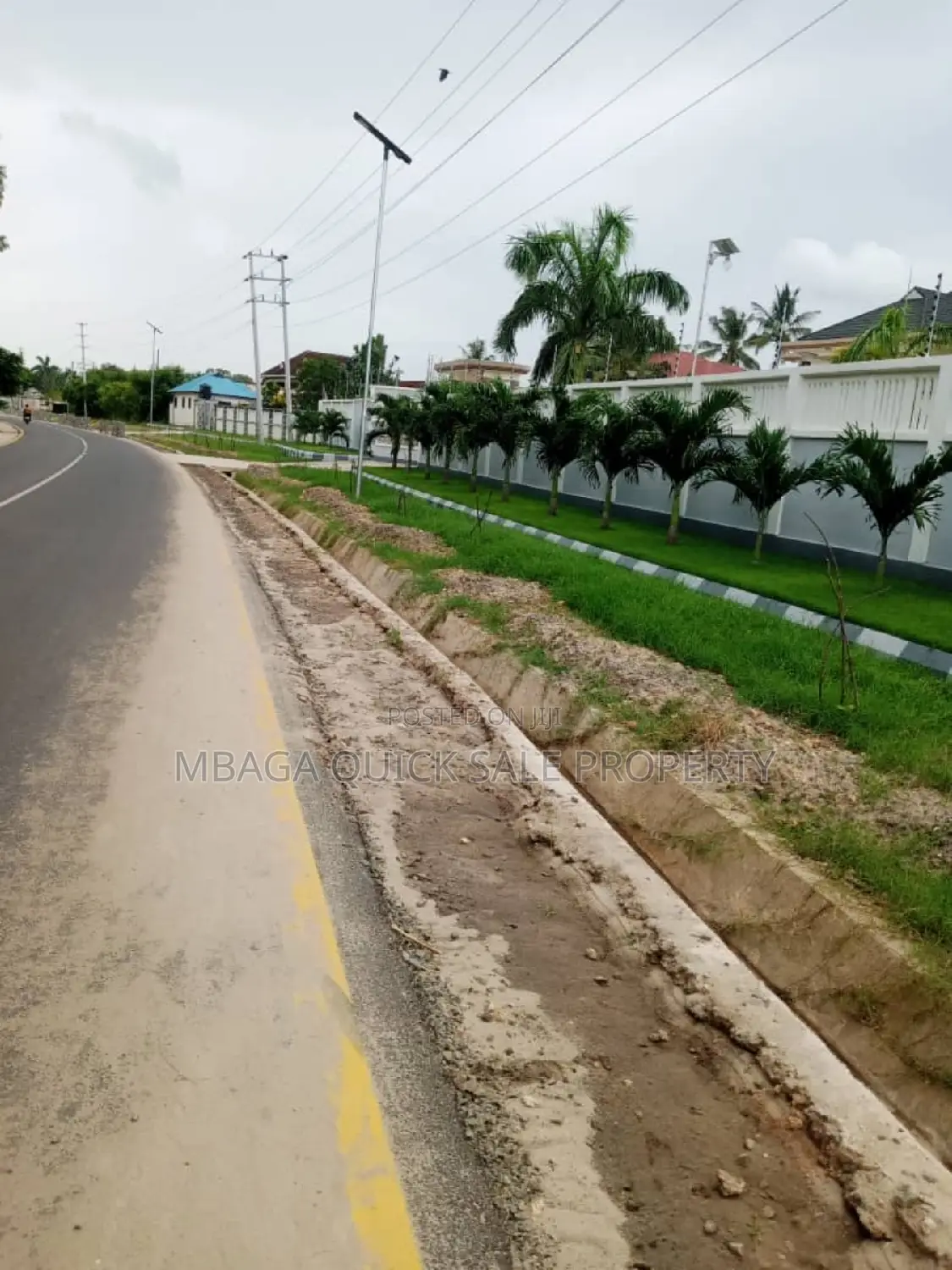 4bdrm House in Bahari Beach, Kunduchi for sale