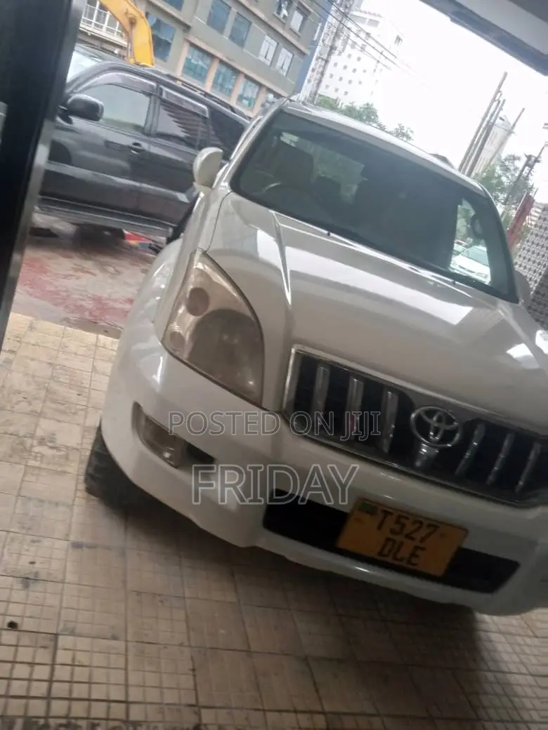Toyota Land Cruiser Prado 2007 White