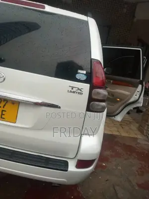 Toyota Land Cruiser Prado 2007 White