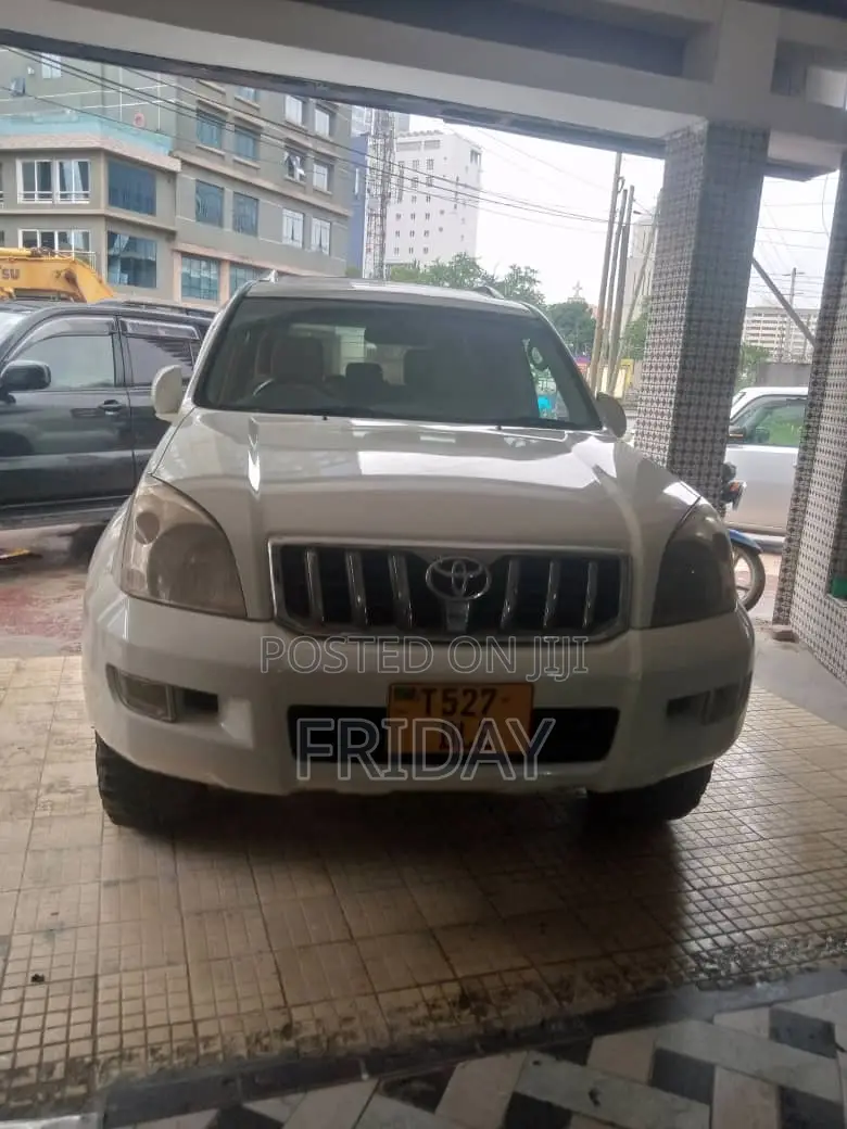 Toyota Land Cruiser Prado 2007 White