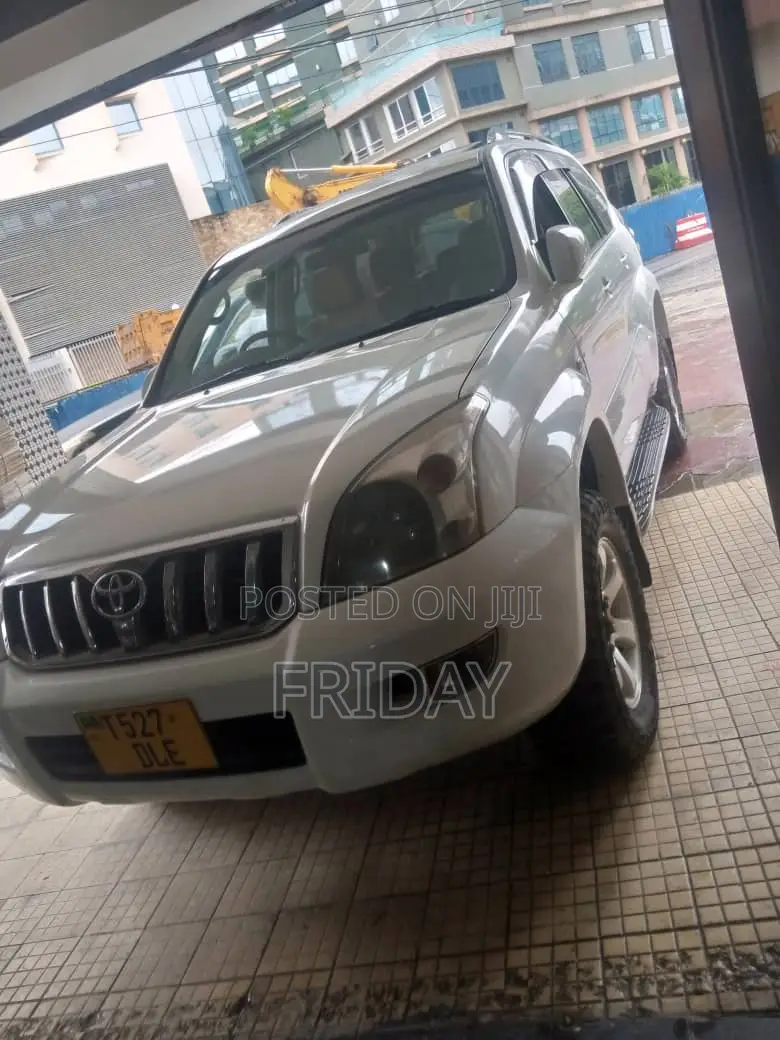 Toyota Land Cruiser Prado 2007 White