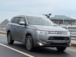 Mitsubishi Outlander 2012 Gray