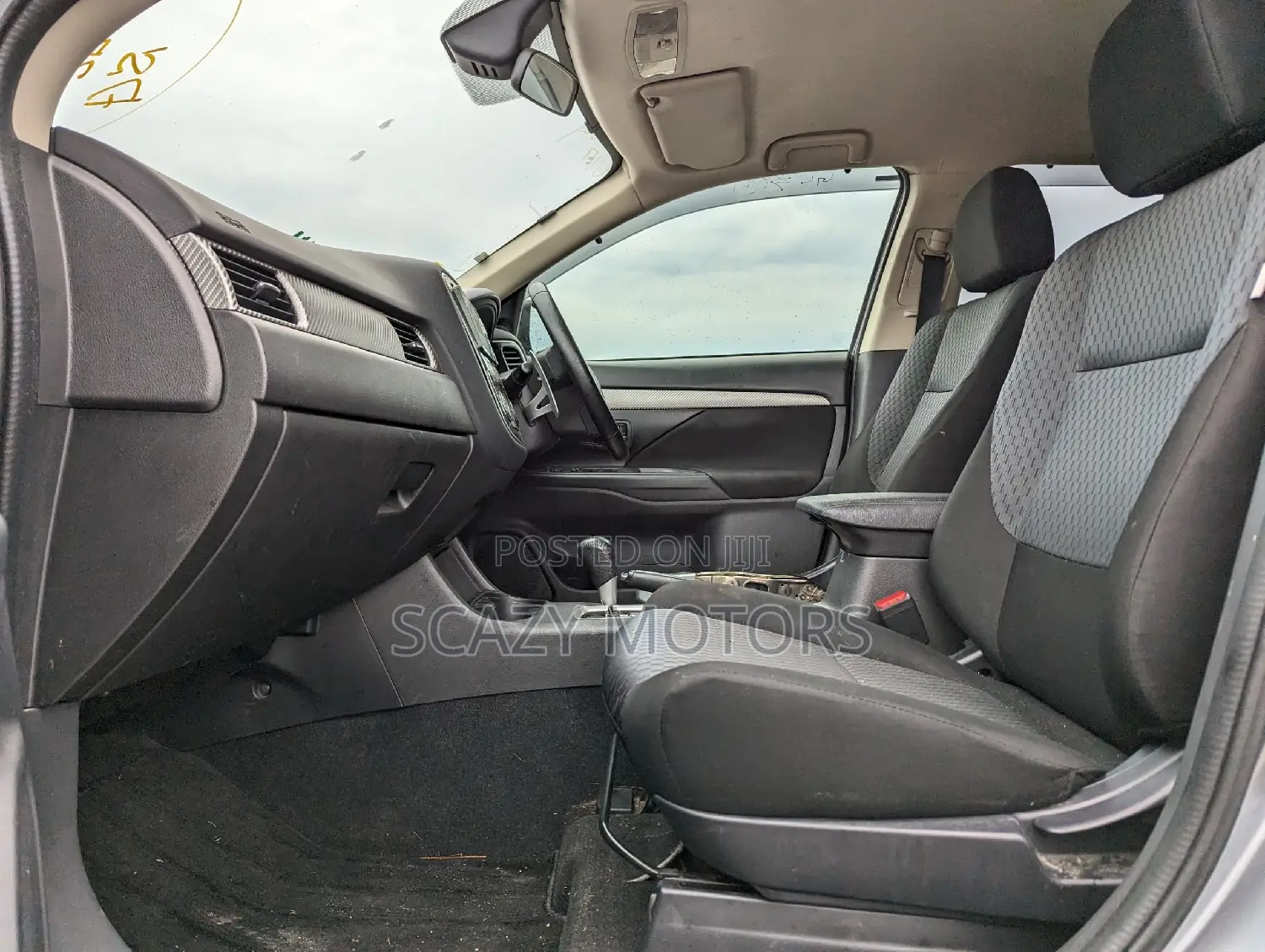 Mitsubishi Outlander 2012 Gray