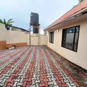 1bdrm Apartment in Kimara for rent