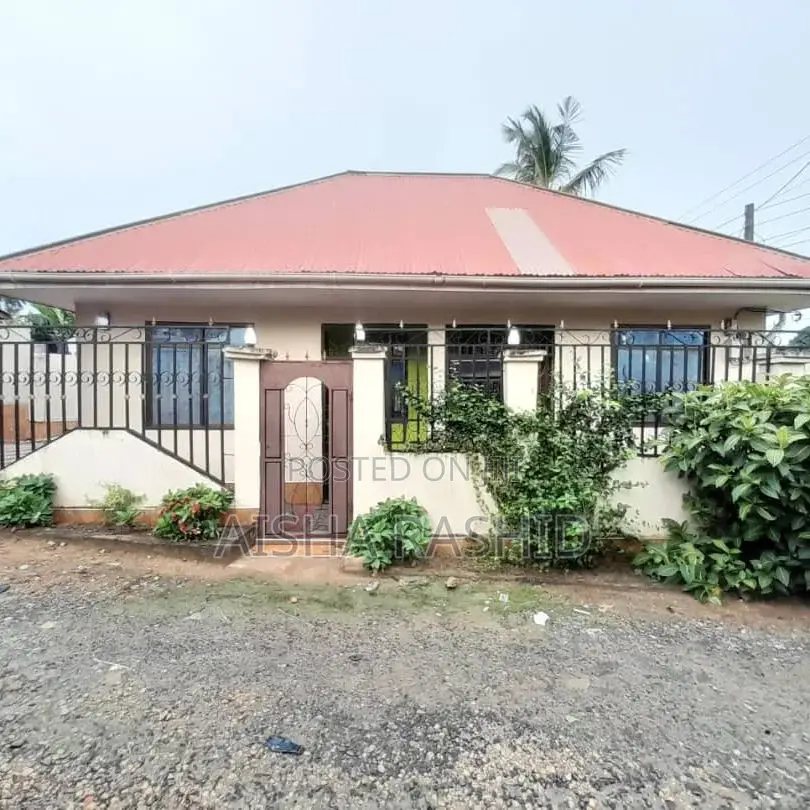 1bdrm Apartment in Kimara for rent