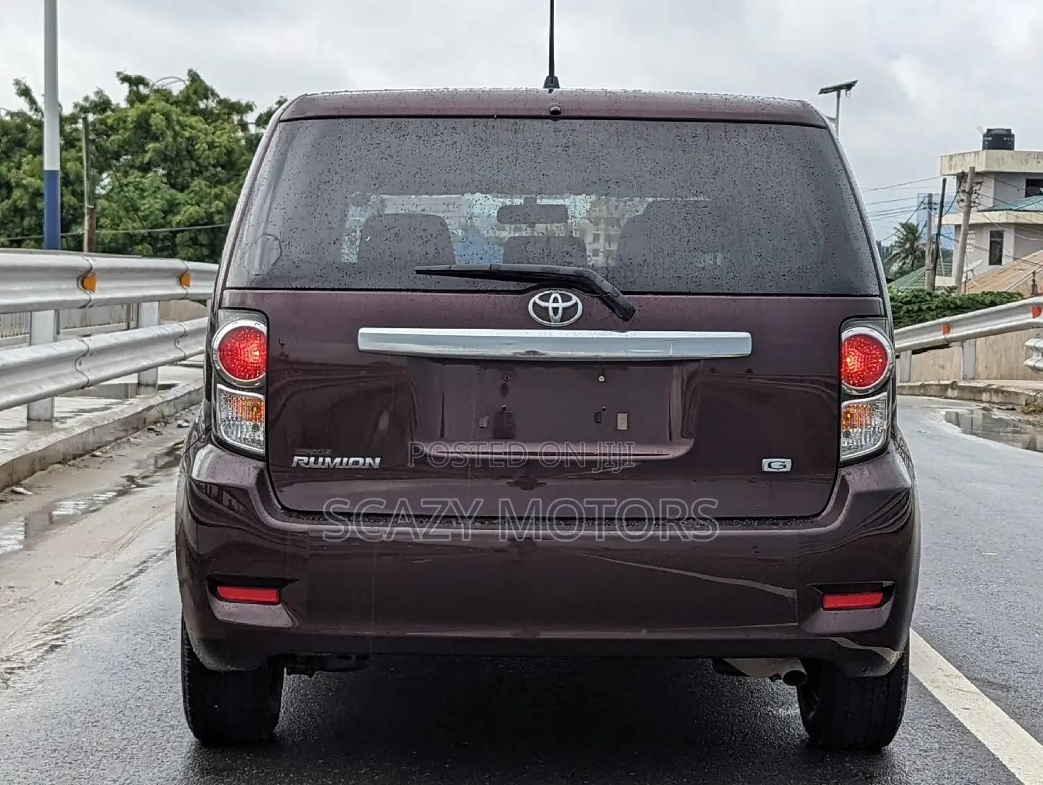 Toyota Corolla Rumion 2013