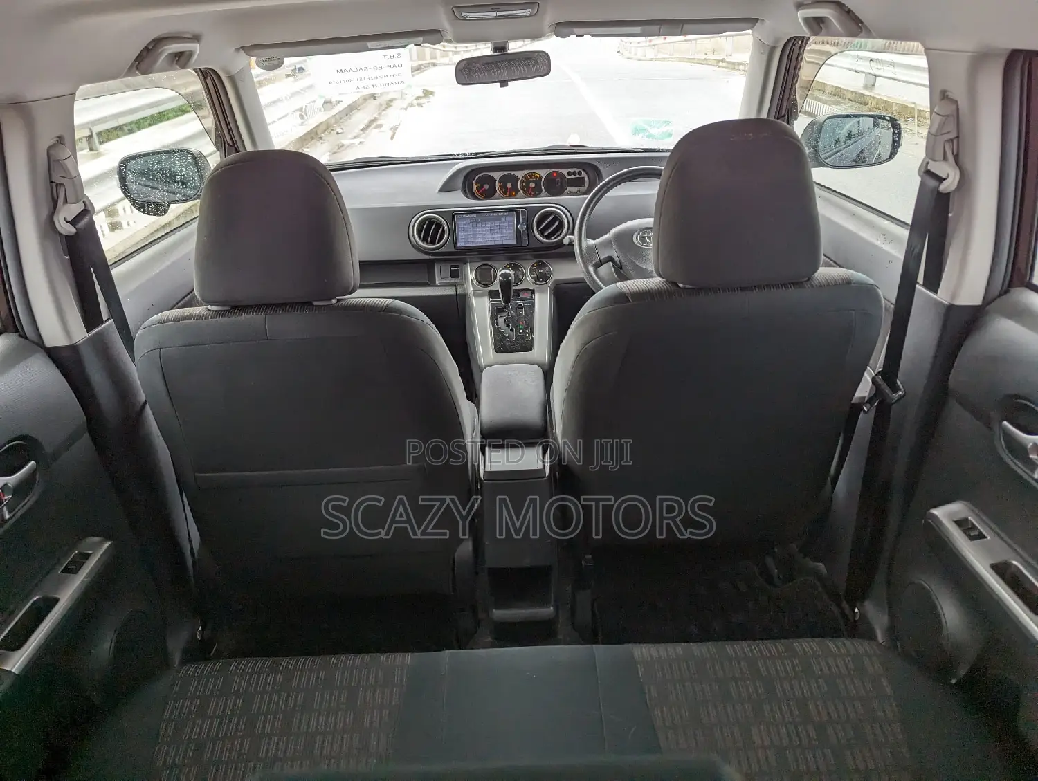 Toyota Corolla Rumion 2013