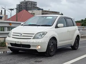 Toyota IST 2004 White