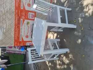 Meza Nzuri Sana Dinner Table