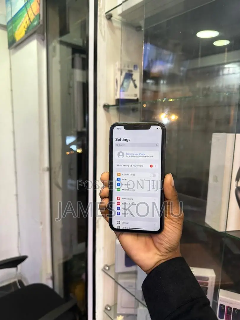 Apple iPhone 11 64 GB Black