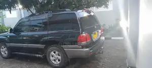 Toyota Land Cruiser 2002 Black