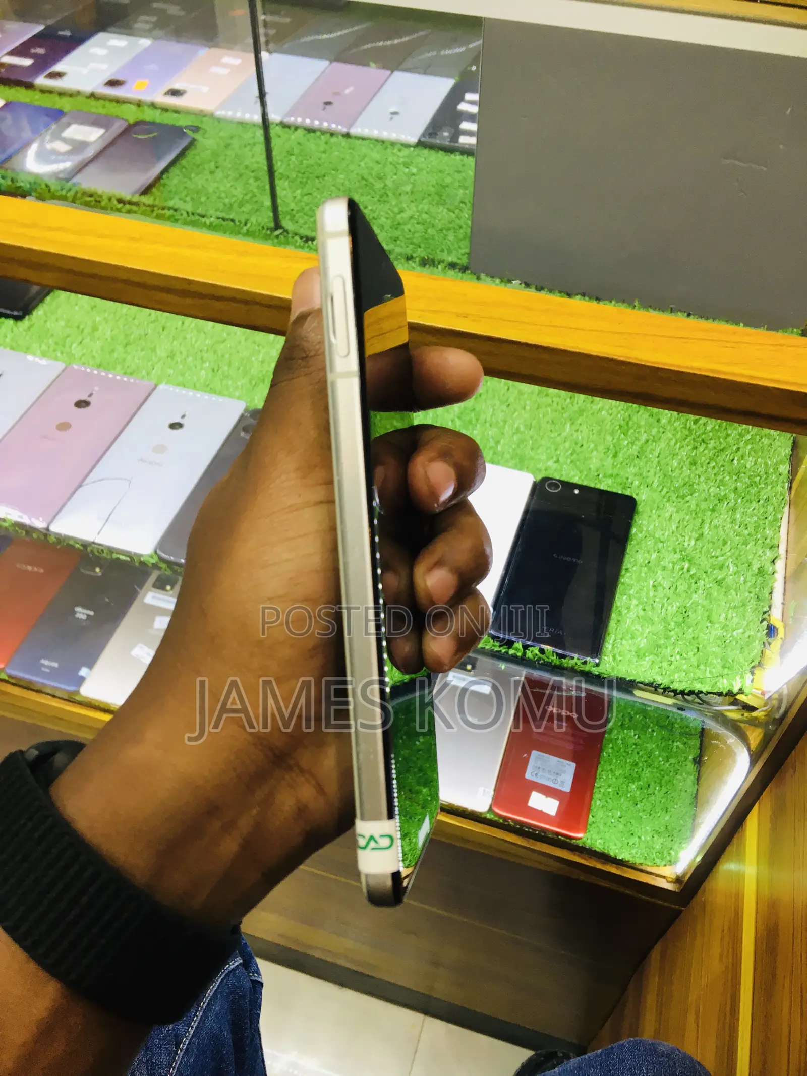 Sharp Aquos sense5G 64 GB Gold