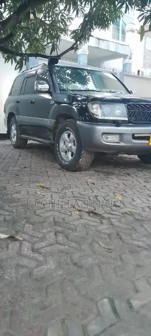 Toyota Land Cruiser 2002 Black