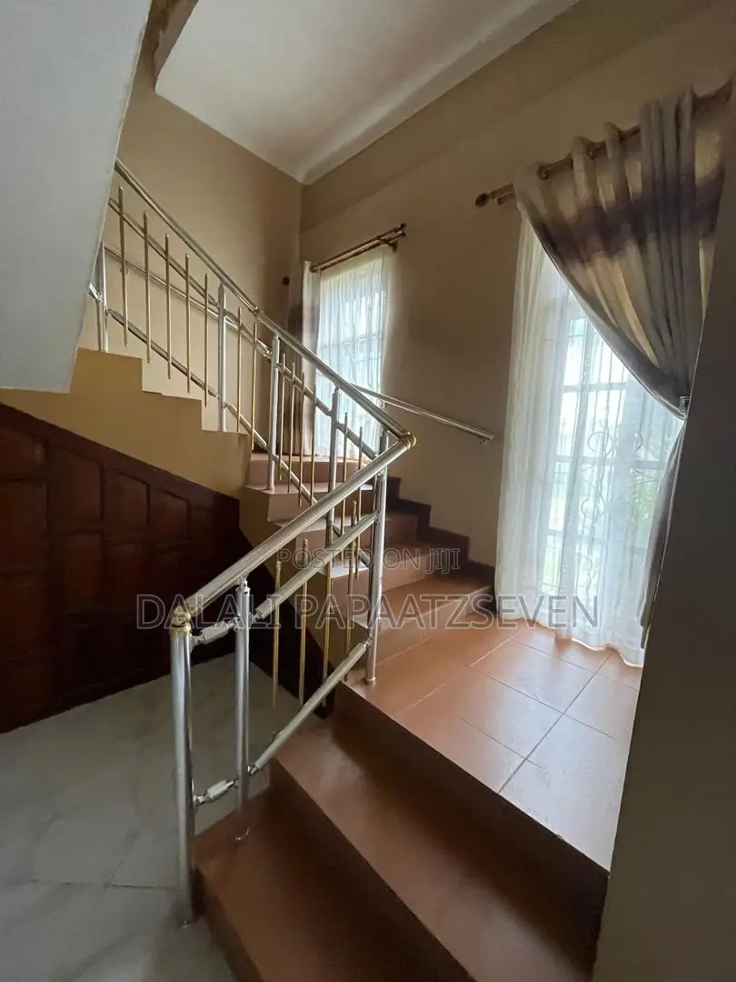 5bdrm House in Dalalipapaatzseven, Bunju for sale