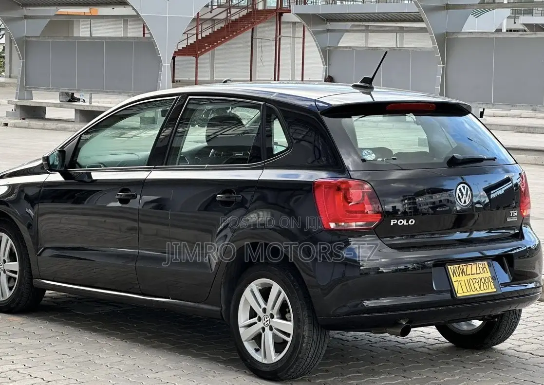 Volkswagen Polo 2014 Black