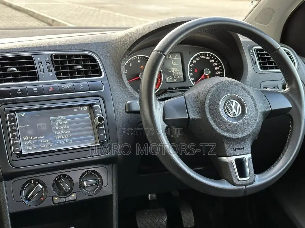 Volkswagen Polo 2014 Black