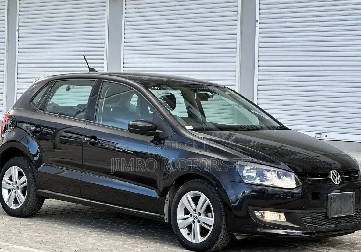 Volkswagen Polo 2014 Black