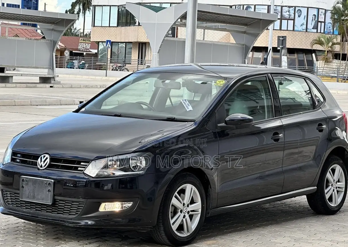 Volkswagen Polo 2014 Black