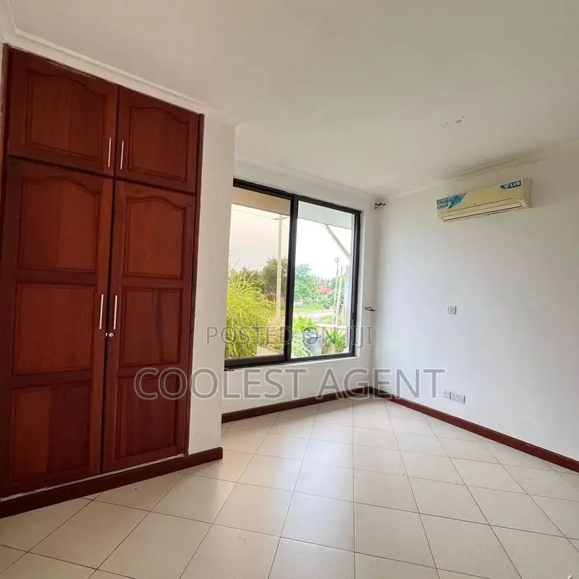 Furnished 3bdrm Villa in Mbezibeach, Kinondoni for rent