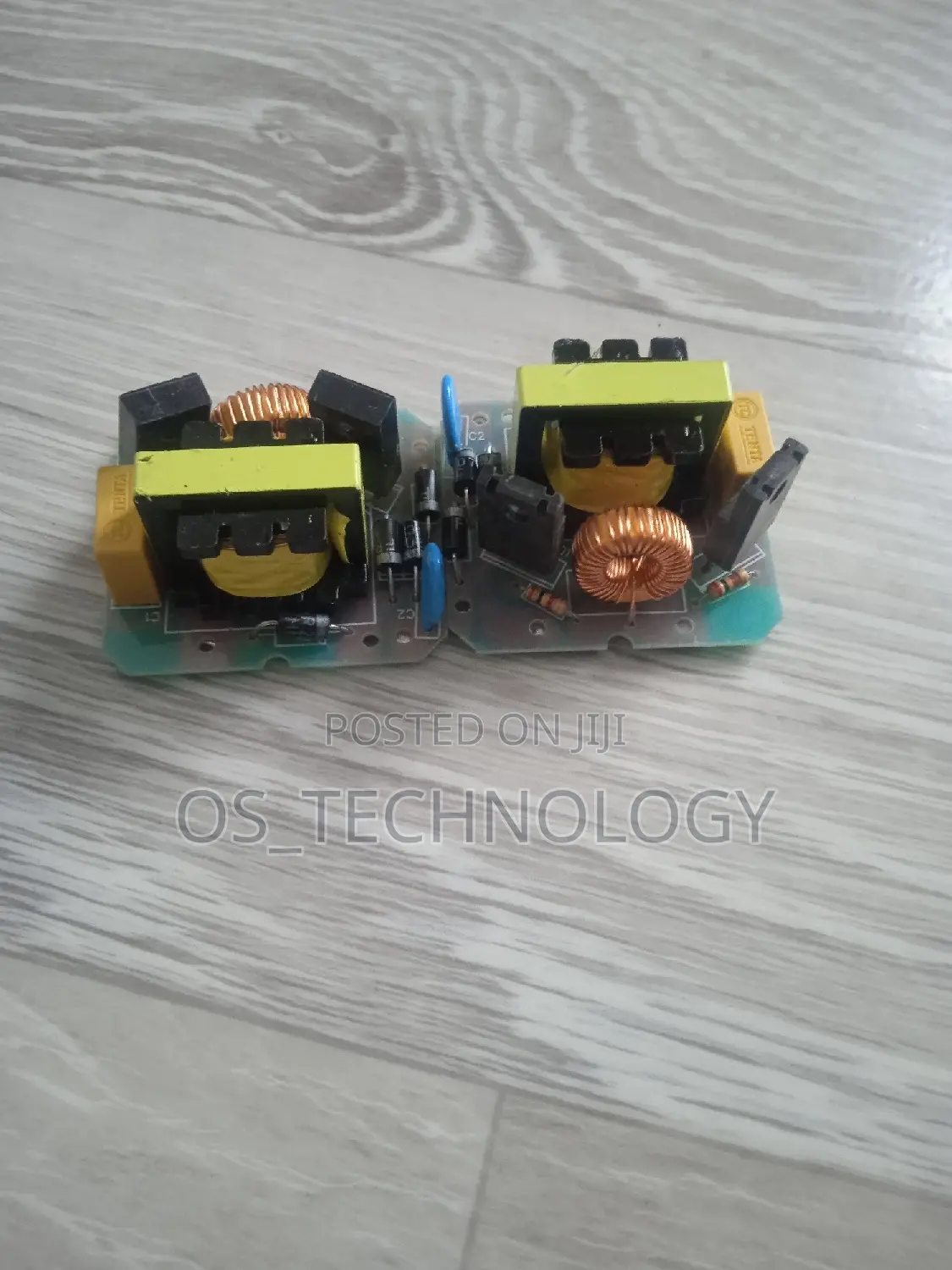 Original Small Inverter 35W Step Up 12V to 220V 20kz