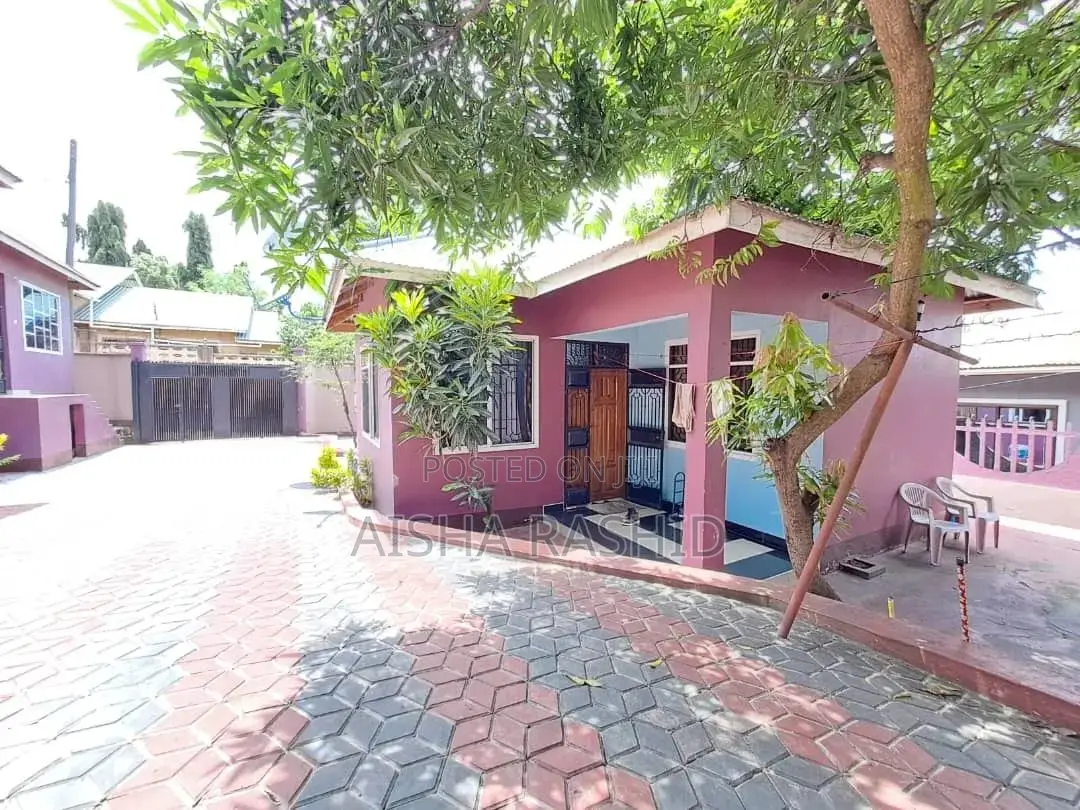 2bdrm Apartment in Kimara for rent