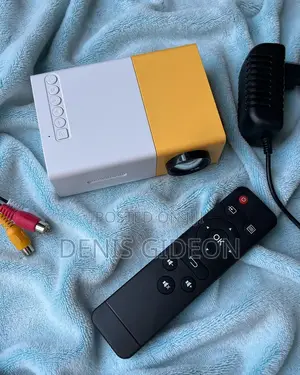 Y300 Le Projector Min