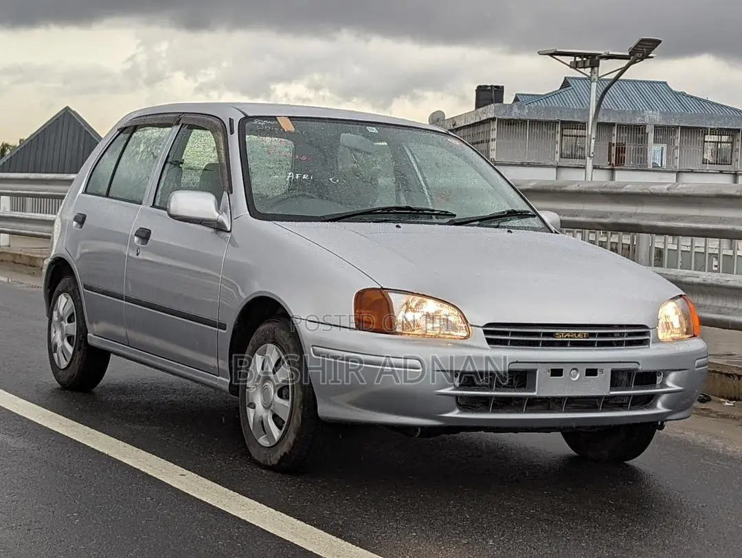Toyota Starlet 1996 Silver