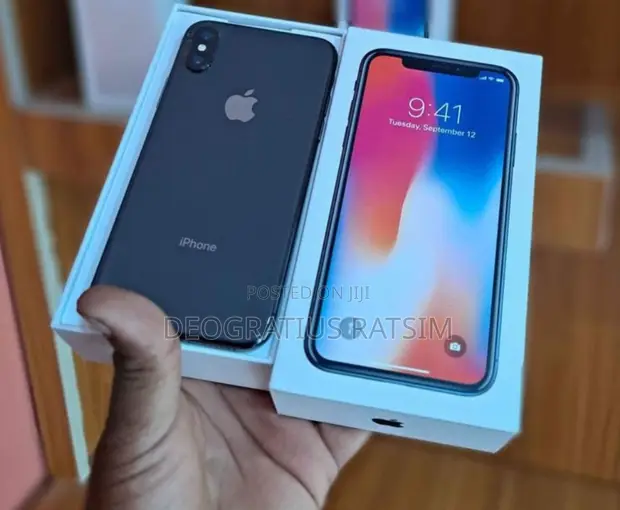 Apple iPhone X 64GB 【公式通販】