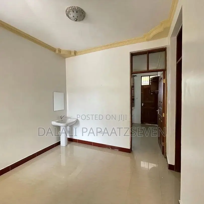 3bdrm Apartment in Dalalipapaatzseven, Mbezi Beach for rent