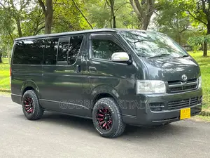 Toyota HiAce 2006 Black
