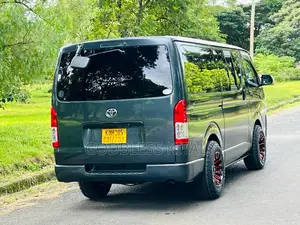 Toyota HiAce 2006 Black