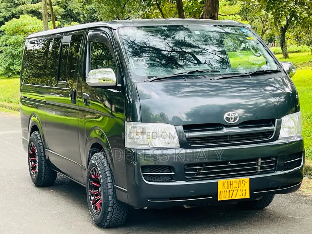 Toyota HiAce 2006 Black