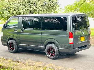 Toyota HiAce 2006 Black