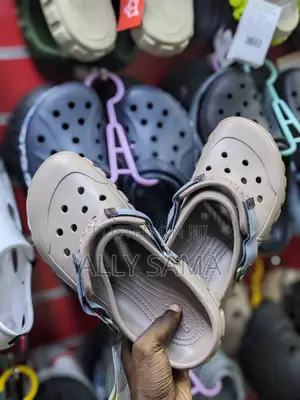 Unisex Crocs Good Quality Material Rubber
